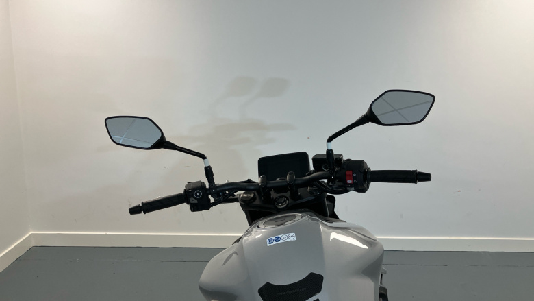 Honda CB750 Hornet (25MY)